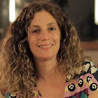 Débora Slotnisky, autor no Laboratório do Futuro