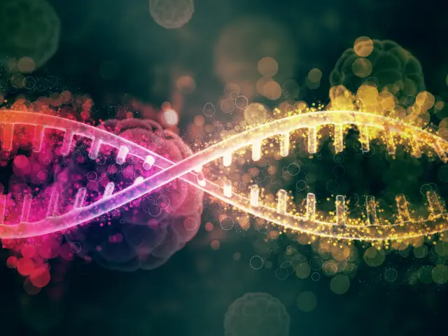Dupla hélice de DNA luminosa em tons de rosa e dourado sobre um fundo escuro com formas celulares desfocadas.